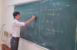 Thầy giáo có nhiều sáng kiến giảng dạy ở vùng khó khăn Bình Phước