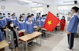 Học sinh lớp 12 của Hà Nội trở lại trường, thực hiện nghiêm Thông điệp 5K