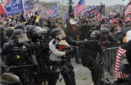 Mỹ phạt tù đối tượng hành hung cảnh sát trong vụ bạo loạn tại Đồi Capitol