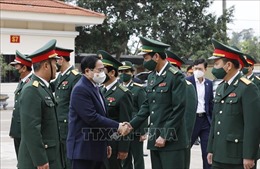 Thủ tướng Chính phủ Phạm Minh Chính chúc mừng cán bộ, chiến sĩ Quân khu 4 và tỉnh Quảng Bình