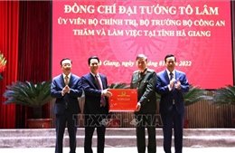 Bộ trưởng Bộ Công an Tô Lâm thăm, làm việc tại Hà Giang