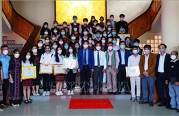 Thừa Thiên - Huế: Tuyên dương học sinh dân tộc thiểu số xuất sắc, tiêu biểu