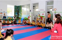 Cần sớm có cơ chế riêng về chi trả lương cho giáo viên mầm non hợp đồng ở Nghệ An