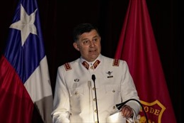 Tổng Tư lệnh quân đội Chile từ chức