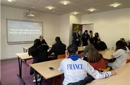 Đại sứ Việt Nam tại Pháp mong muốn cộng đồng và sinh viên Việt Nam tại Toulouse ngày càng gắn kết