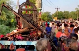 Ít nhất 11 người tử vong do giật điện trong một đám rước đền ở Ấn Độ