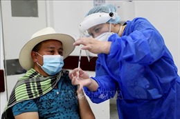Colombia triển khai tiêm mũi vaccine ngừa COVID-19 thứ tư cho người trên 50 tuổi