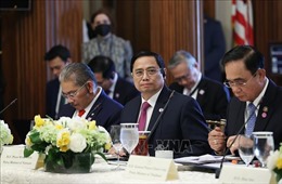 Thủ tướng cùng các lãnh đạo ASEAN ăn trưa với Chủ tịch Hạ viện Pelosi và một số Nghị sĩ Quốc hội Hoa Kỳ