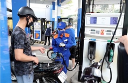 Bộ Tài chính thực hiện nhiều giải pháp để giảm giá xăng dầu