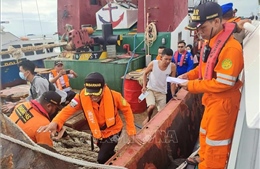 Indonesia dừng tìm kiếm người mất tích trong vụ chìm phà