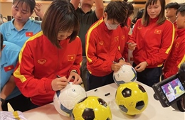 Đội tuyển bóng đá nữ Việt Nam đến Pháp đấu giao hữu