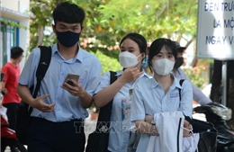Đà Nẵng: Xảy ra trường hợp thí sinh dùng điện thoại chụp đề thi Toán gửi ra ngoài