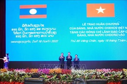 Trao Huân chương cao quý tặng Lãnh đạo cấp cao Đảng, Nhà nước Lào