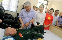 Chủ tịch Ủy ban Trung ương MTTQ Việt Nam thăm, tặng quà thương, bệnh binh tại Hà Nam