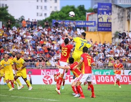 V-League 2022: Sông Lam Nghệ An hòa Đông Á Thanh Hóa; Hà Nội và Hoàng Anh Gia Lai kéo dài mạch bất bại