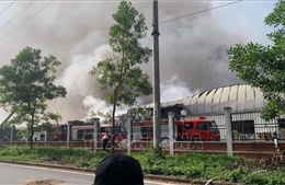 Cháy lớn ở khu công nghiệp Quang Minh, Hà Nội