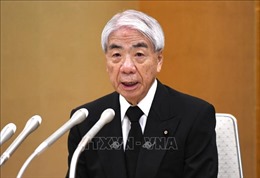 Chủ tịch Quốc hội Vương Đình Huệ chúc mừng Chủ tịch Thượng viện Nhật Bản Hidehisa Otsuji