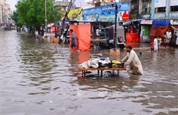 Pakistan đối mặt trận lũ lụt tồi tệ nhất lịch sử, 30% diện tích chìm trong biển nước