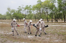Hoa Kỳ tăng cường hỗ trợ tỉnh Quảng Trị khắc phục hậu quả bom mìn