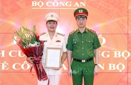 Đại tá Vũ Văn Tấn giữ chức vụ Phó Cục trưởng Cục Cảnh sát Quản lý hành chính về trật tự xã hội