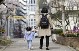 Tỉnh Miyagi (Nhật Bản): Người lao động có con ruột sinh con được nghỉ phép để chăm cháu