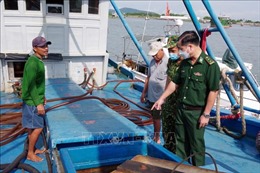 Phát hiện tàu cá chở 110.000 lít dầu DO không rõ nguồn gốc