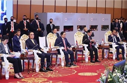 Thủ tướng và lãnh đạo các nước ASEAN đối thoại với đại diện Đại hội đồng Liên nghị viện ASEAN