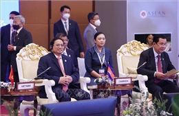 Thủ tướng Phạm Minh Chính và lãnh đạo các nước ASEAN đối thoại với đại diện thanh niên ASEAN