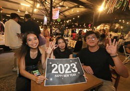 Người dân Malaysia đón Năm Mới 2023 tại nhà cùng người thân