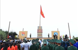 Chủ tịch nước thăm và làm việc tại huyện đảo Phú Quý, Bình Thuận