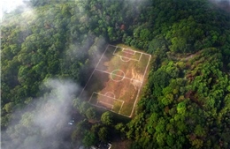 Sân bóng đá trên miệng núi lửa ở Mexico