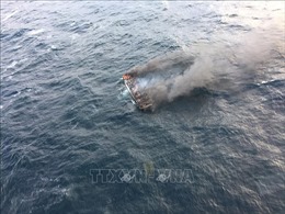 Cháy tàu cá ngoài khơi Hàn Quốc