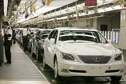 Nhật Bản mở rộng lệnh cấm xuất khẩu ô tô sang Nga