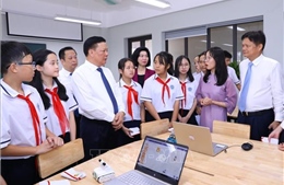 Bí thư Thành uỷ Hà Nội dự khai giảng tại Trường THCS Ngô Quyền