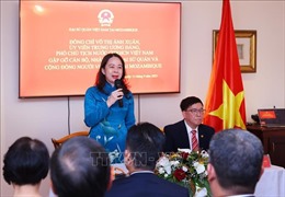 Phó Chủ tịch nước Võ Thị Ánh Xuân gặp gỡ cộng đồng người Việt Nam tại Mozambique