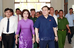 Chủ tịch Quốc hội Vương Đình Huệ tiếp xúc cử tri thành phố Hải Phòng 