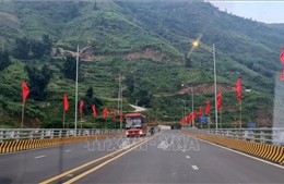 Nguy cơ mất an toàn giao thông trên đường nối cao tốc Nội Bài - Lào Cai đi Sa Pa