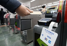 Giao dịch bằng thẻ tín dụng gặp sự cố trên khắp Nhật Bản