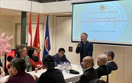 Đại sứ Việt Nam tại Hà Lan gặp mặt bà con cộng đồng người Việt
