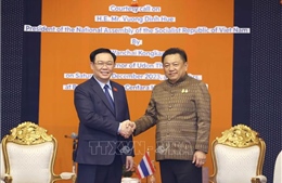 Chủ tịch Quốc hội Vương Đình Huệ tiếp Tỉnh trưởng tỉnh Udon Thani
