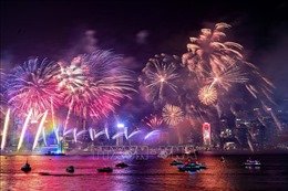 Người dân Hong Kong náo nức chào đón năm mới 2024