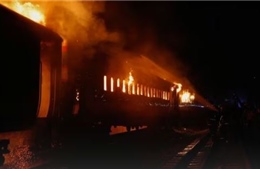 Cháy tàu hỏa ở Bangladesh, 5 người thiệt mạng