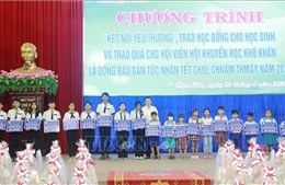 Trao học bổng cho học sinh Khmer khó khăn