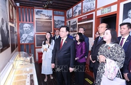 Chủ tịch Quốc hội Vương Đình Huệ thăm Khu di tích lịch sử Chủ tịch Hồ Chí Minh tại Côn Minh