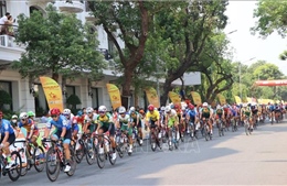 Giải đua xe đạp toàn quốc: Gay cấn chặng đua Trường Tiền - Phú Xuân
