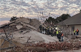 Tìm thấy người sống sót bị chôn vùi 5 ngày sau vụ sập tòa nhà ở Nam Phi