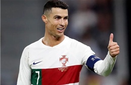 EURO 2024: C.Ronaldo đi vào lịch sử với kỷ lục vô tiền khoáng hậu