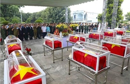 Truy điệu và an táng 12 hài cốt liệt sĩ quân tình nguyện Việt Nam hy sinh tại Lào