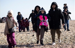 Trên 100.000 người di cư sẽ được tị nạn tại Anh