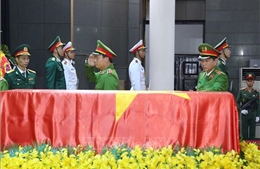 Đoàn lực lượng Cảnh sát nhân dân viếng Tổng Bí thư Nguyễn Phú Trọng